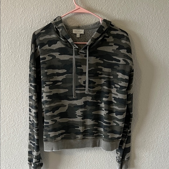 Lucky Brand Tops - Lucky Brand Camouflage Hoodie Sweater Large